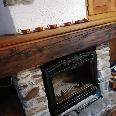 Casetta In Val Di Nyaraló